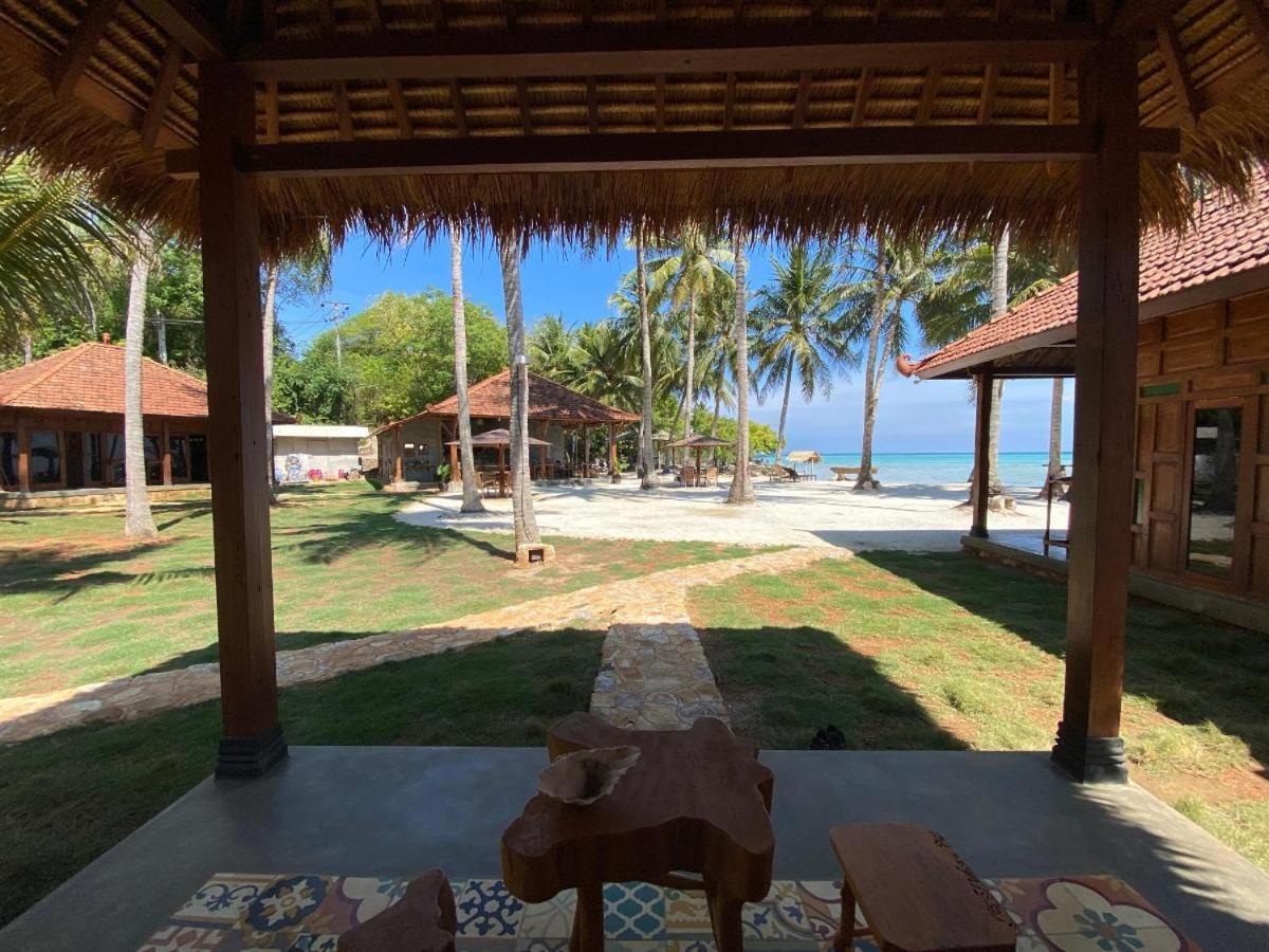 Eco Casa Hotel Karimunjawa Exterior photo