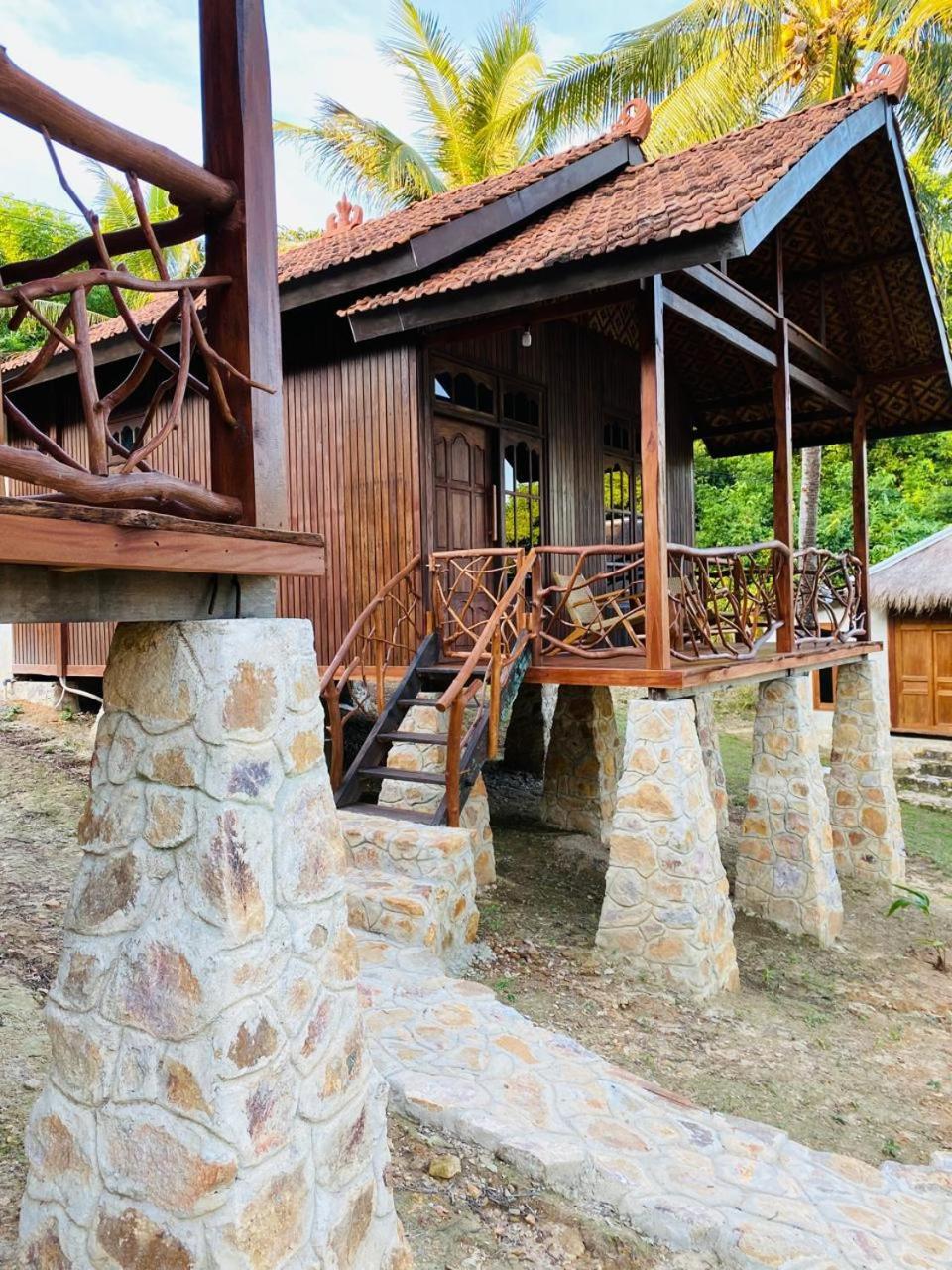 Eco Casa Hotel Karimunjawa Exterior photo