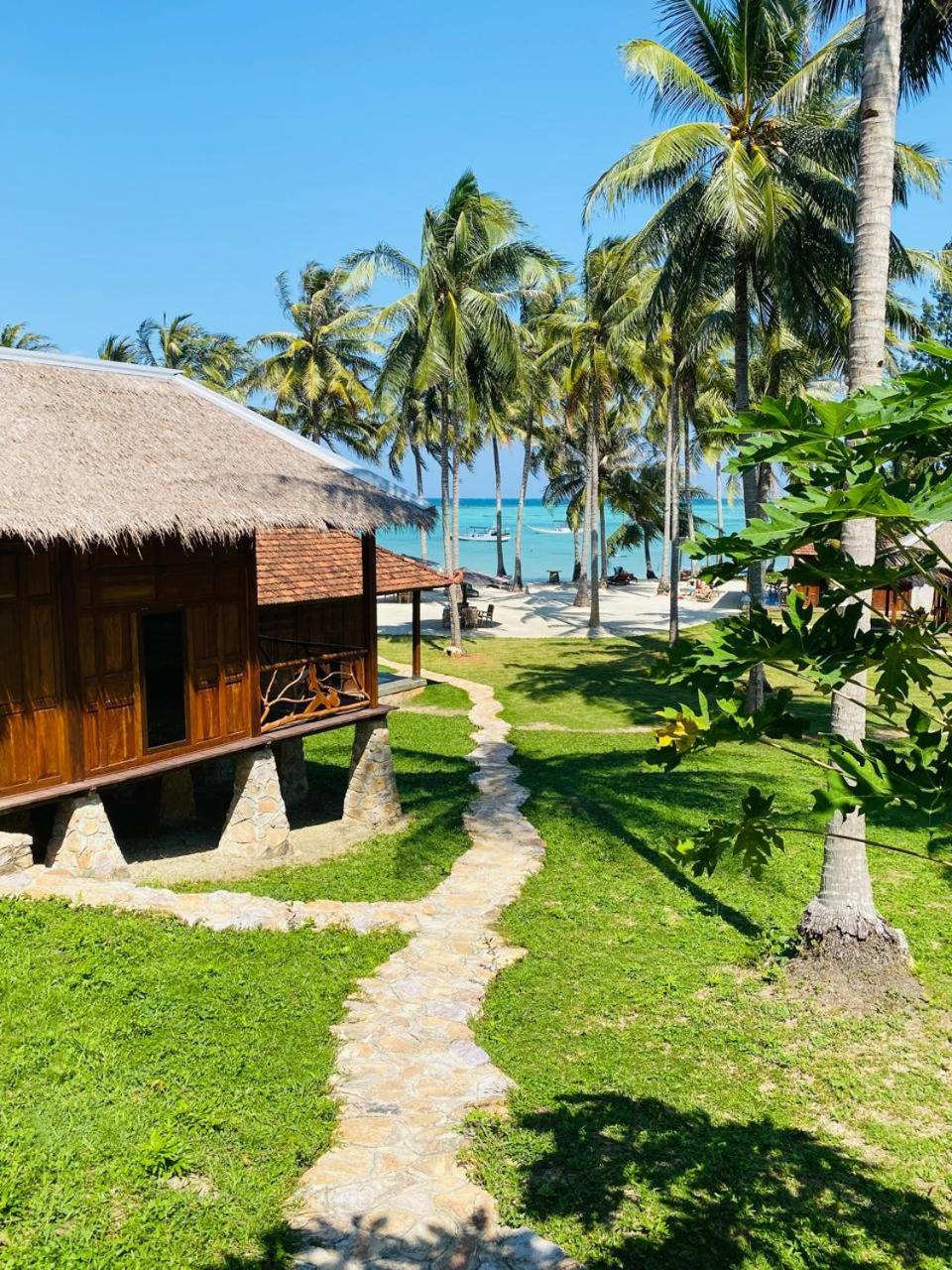 Eco Casa Hotel Karimunjawa Exterior photo