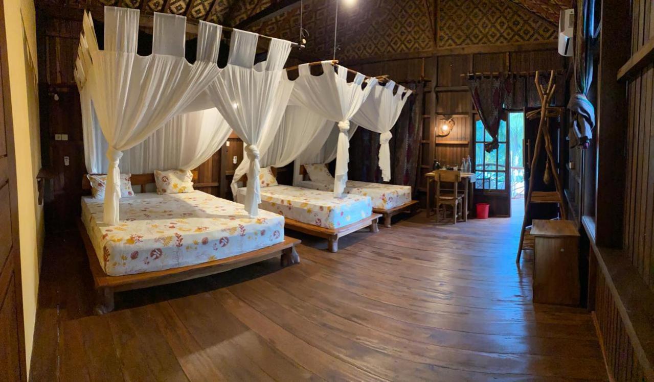 Eco Casa Hotel Karimunjawa Exterior photo