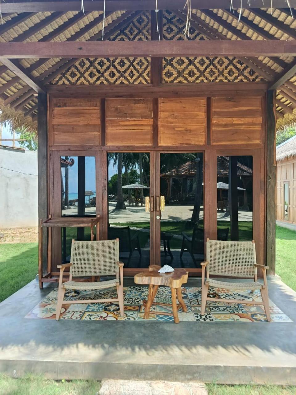 Eco Casa Hotel Karimunjawa Exterior photo